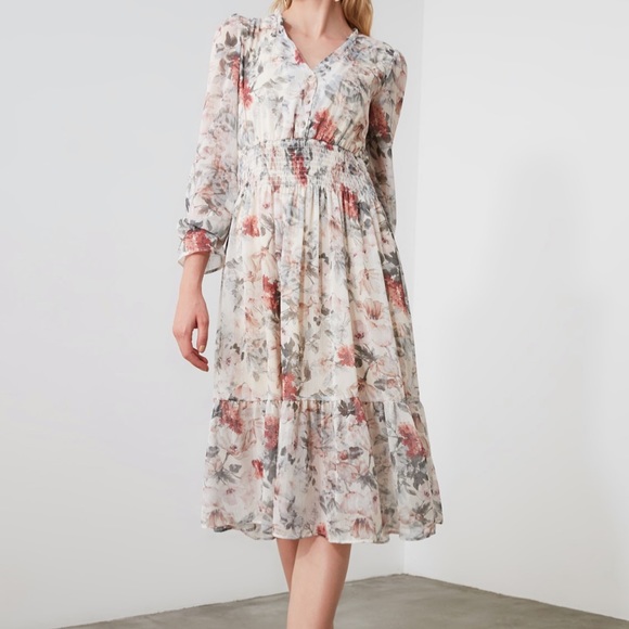 Floral Print Midi Dress - Picture 4 of 6